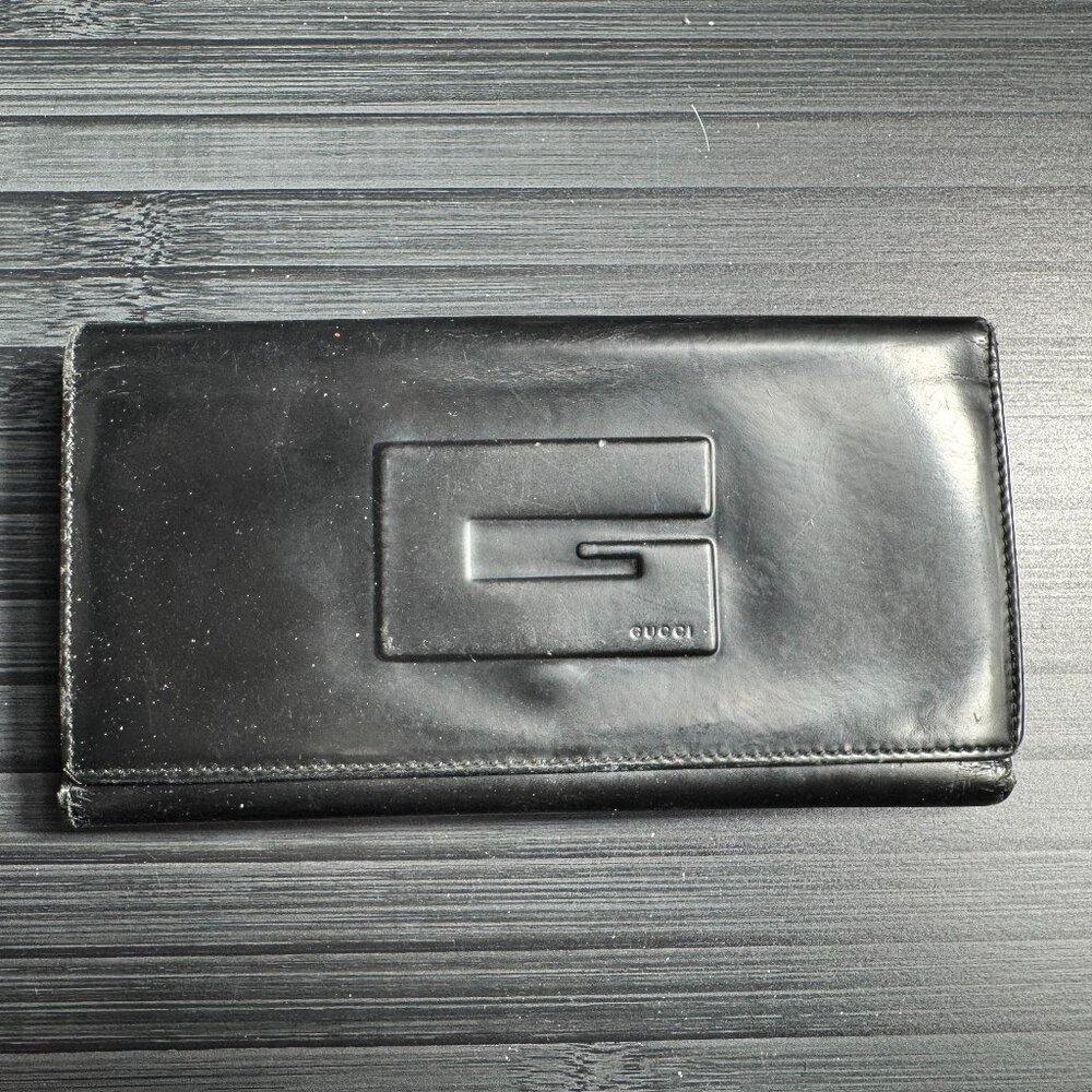 Gucci G Embossed Long Patent Leather Organizer